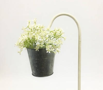 Flower bucket aisle decor $5.50