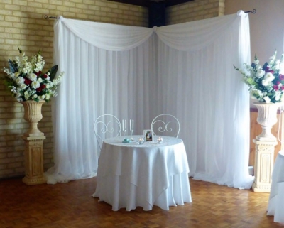 Sweethearts table package $330.00 (Urn and flowers not included)
