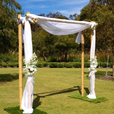 Arch flower arrangement
