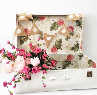 Vintage Suitcase card box