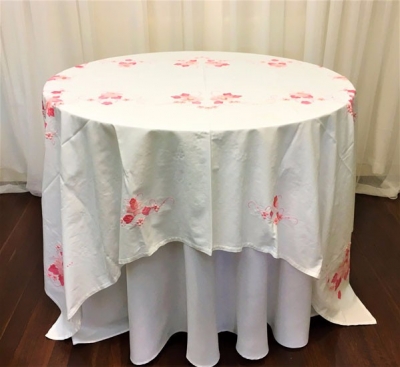 Vintage embroided tablecloth $13.20 each - 1 available