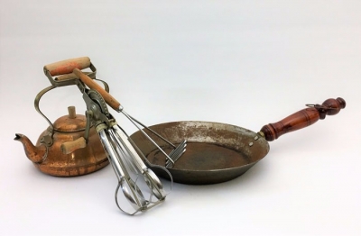 Assorted vintage props P.O.A.