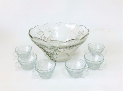 Vintage punch bowl and cup set $19.80 set