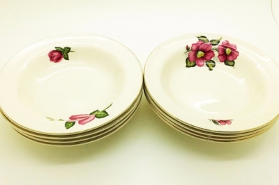 Vintage desert plates $1.60 per plate
