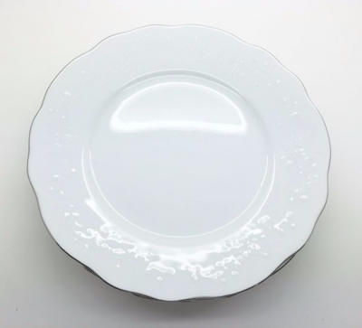 Vintage dinner plate set $2.50 per plate
