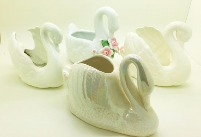 Vintage swan vases $5.00 each